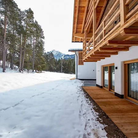Les Ciases Dolomites 4 Apartment