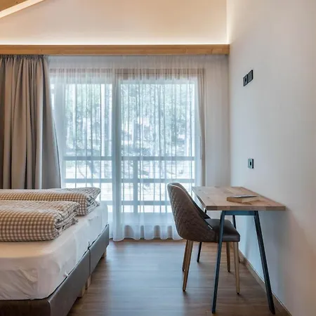 Apartment Les Ciases Dolomites 4 *
